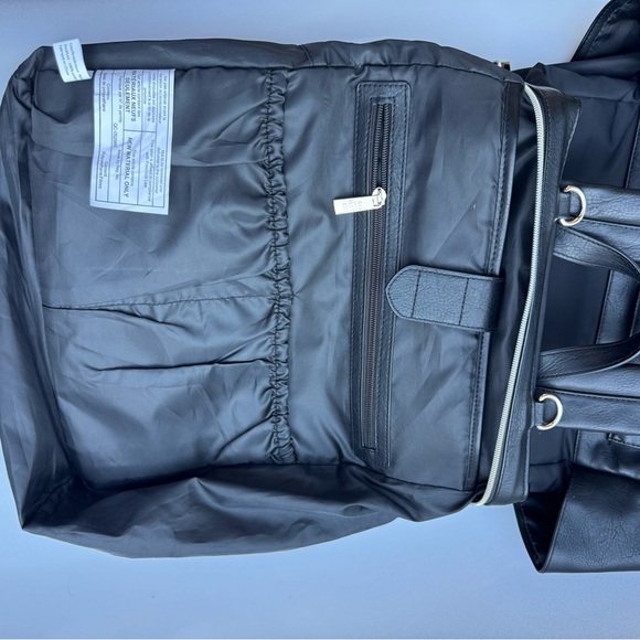 BÉIS The Backpack Diaper Bag – Black – Multi-Function Baby & Travel Backpack - Picture 15 of 16